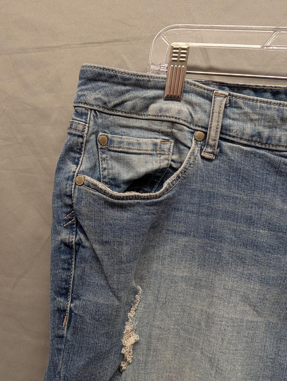 Torrid Jeans Womens 22R Plus Size Blue Distressed Ripped Light Wash Denim - Picture 7 of 16